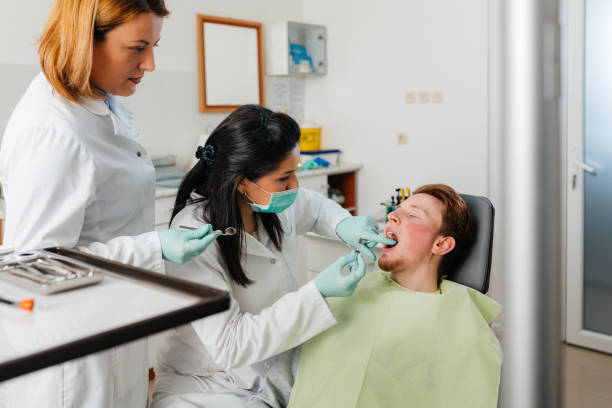 Best Weekend Emergency Dentist in Monte Alto, TX
